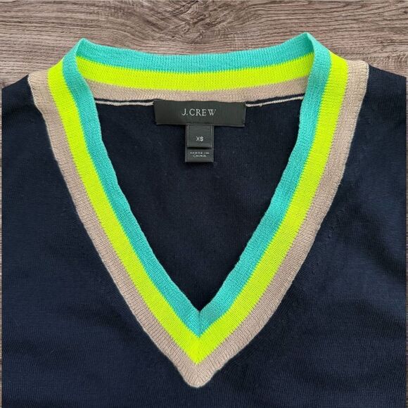 J.Crew Merino Wool V-Neck Sweater Tank Top Navy with Colorful Trim Size XS - Picture 3 of 7